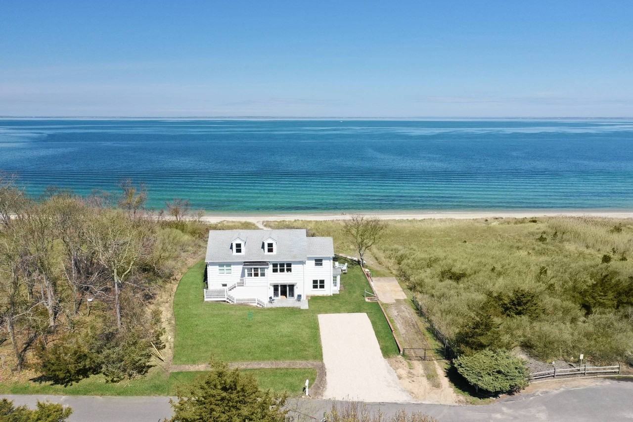 48 Bay Inlet Rd - Photo 2 of 46