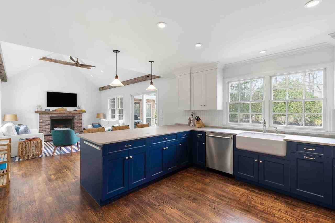 37 Foster Rd - Photo 2 of 11