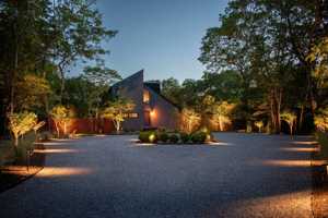 featured image of 14 Rosemaries Ln