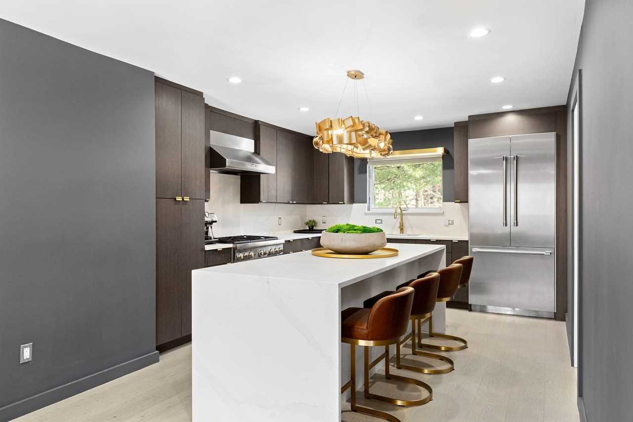 20 Blue Jay Way - Photo 6 of 17