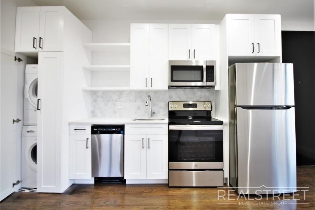 122 Thomas S Boyland St #3F - Photo 4 of 12