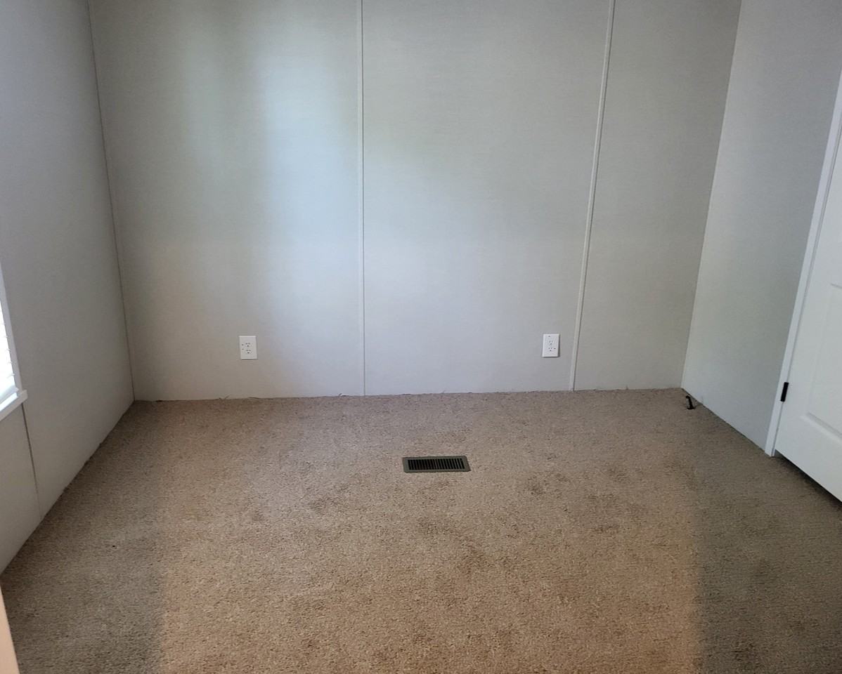 2409 Catalpa St #64 - Photo 4 of 9