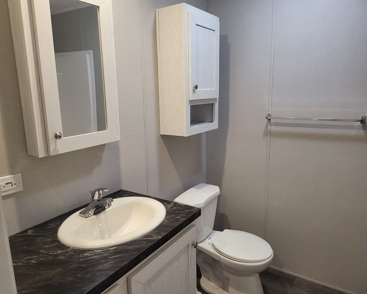 2409 Catalpa St #64 - Photo 7 of 9