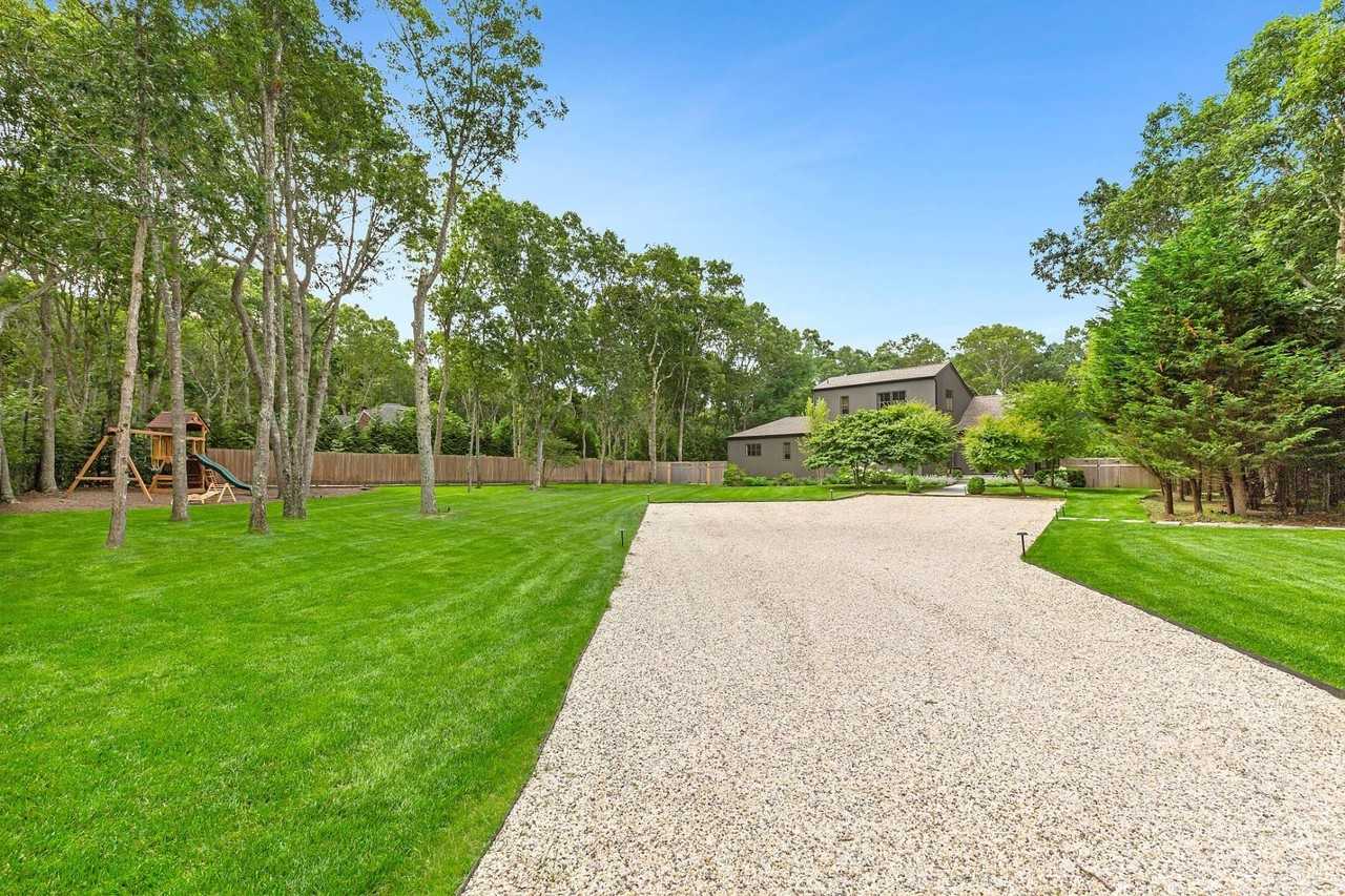 18 Renees Way - Photo 4 of 41