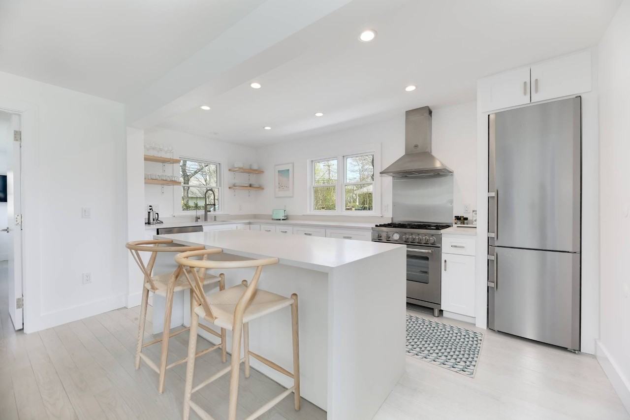 70 Powell Ave - Photo 5 of 21