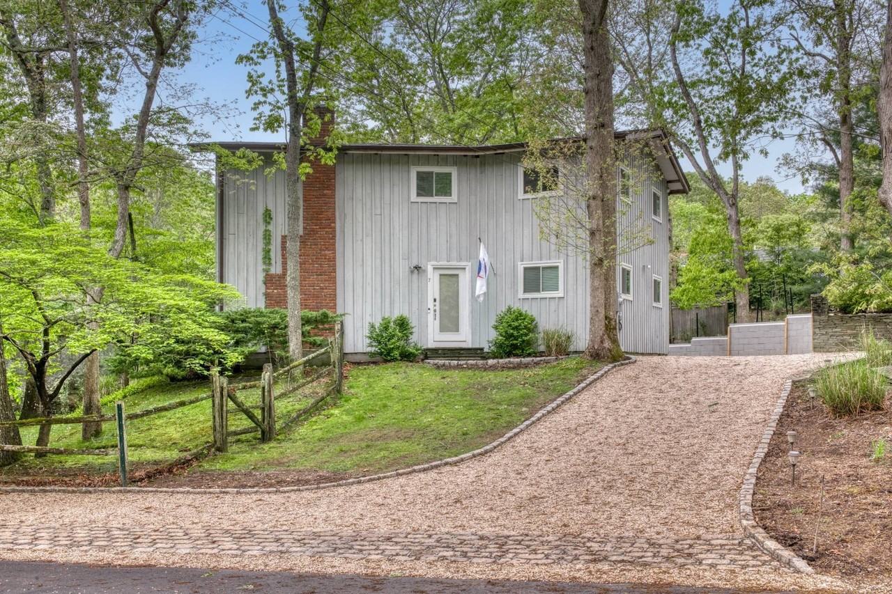 7 Musket Ln - Photo 2 of 16