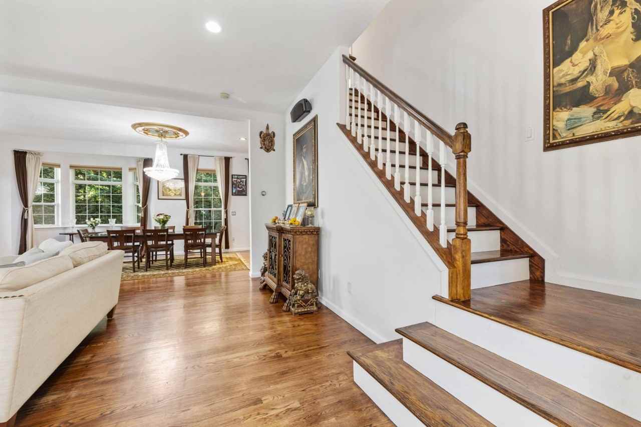 7 Spring Close Ln - Photo 5 of 27