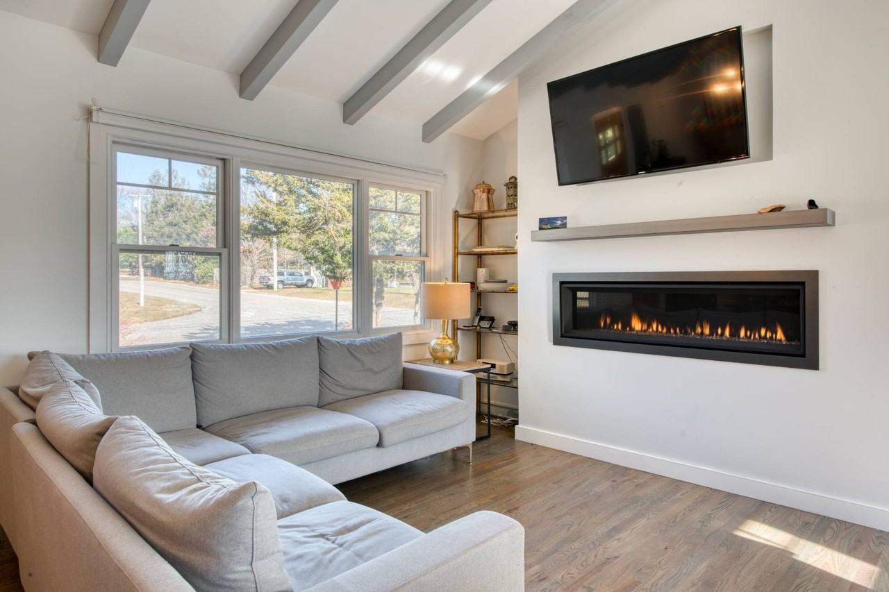 34 Lincoln Rd - Photo 5 of 11