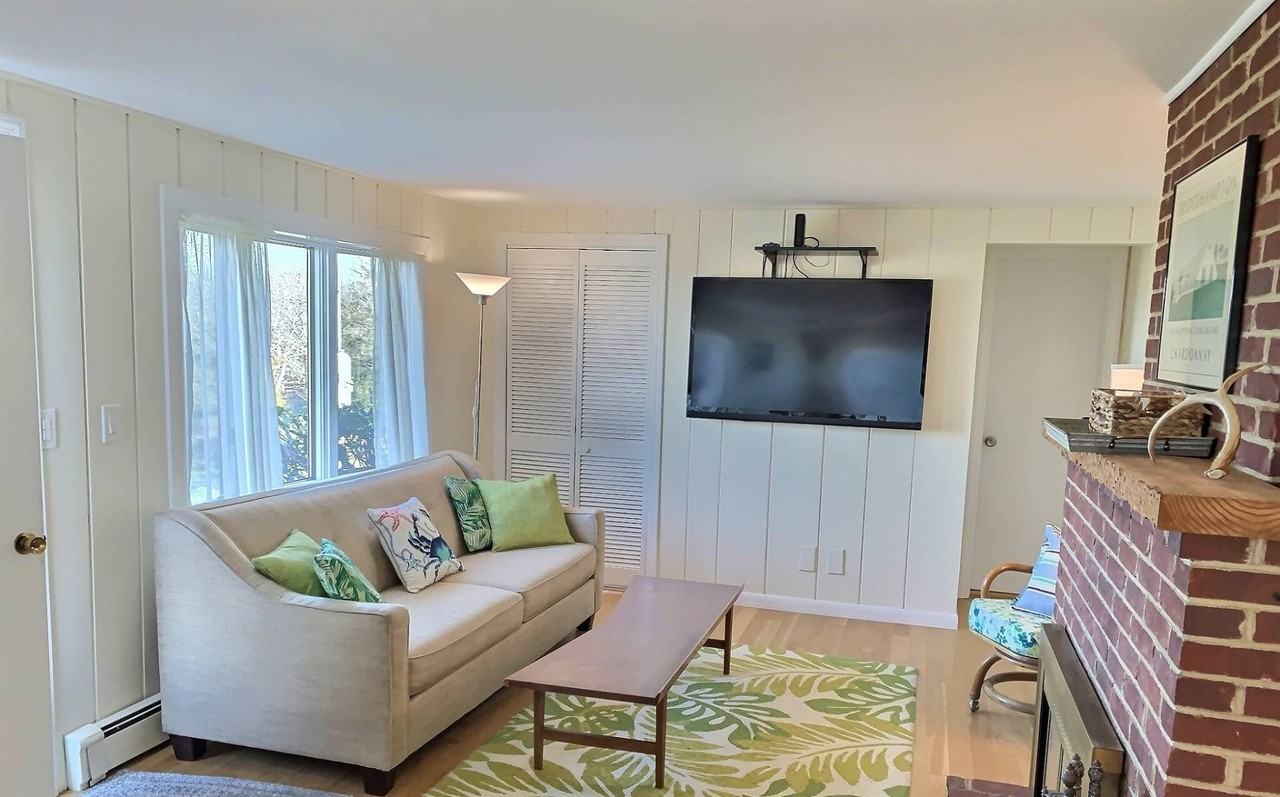 60 S Delrey Rd - Photo 3 of 12