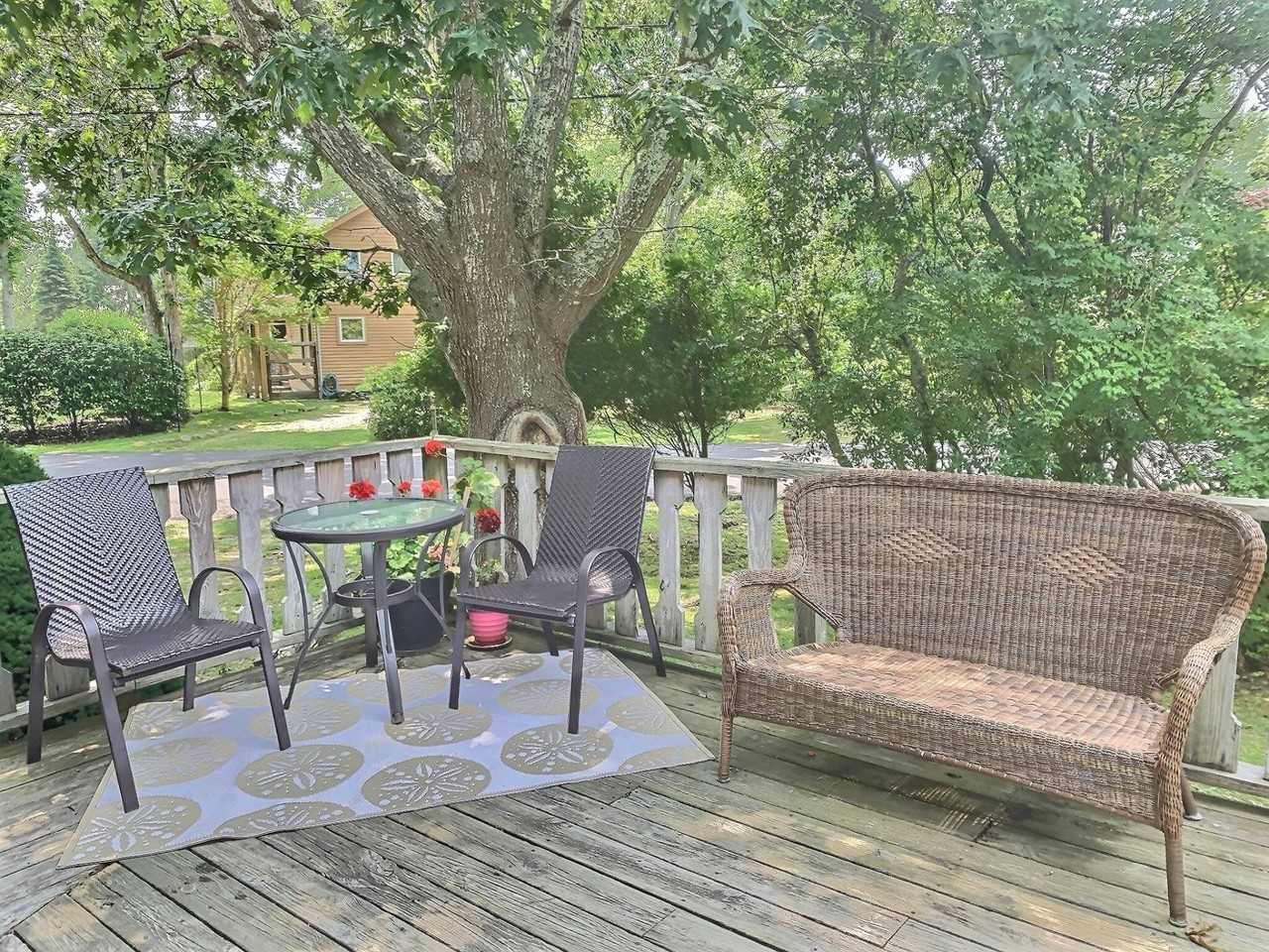 71 Bryan Rd - Photo 2 of 12