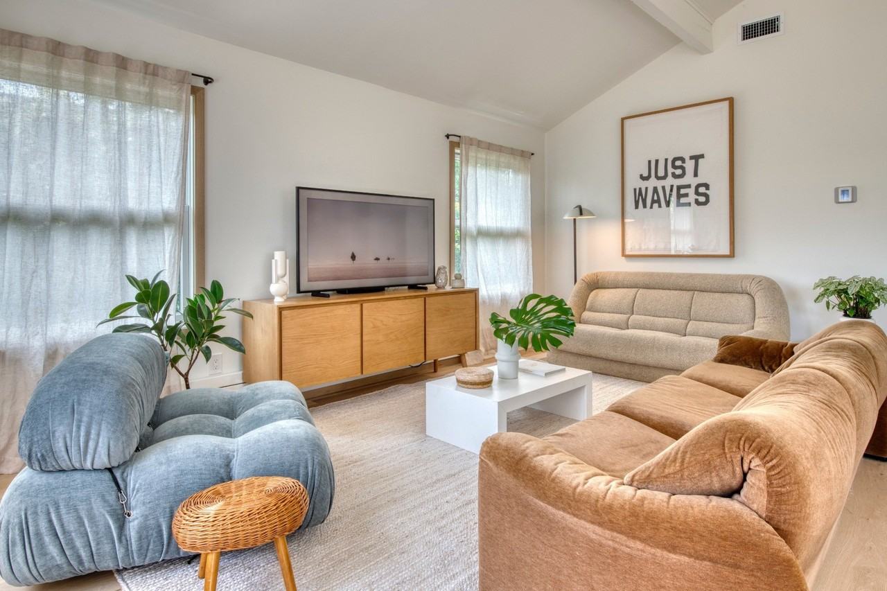 29 Hoppin Ave - Photo 4 of 14