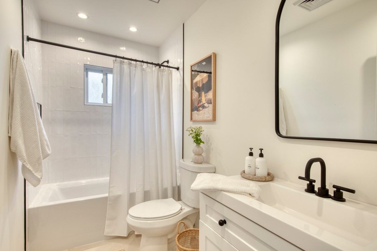 29 Hoppin Ave - Photo 7 of 14