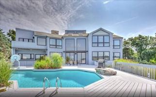featured image of 44 Kettle Hole Rd