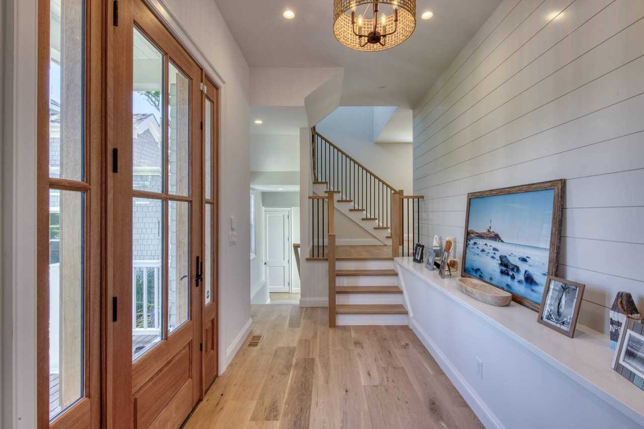 288 Fairview Ave - Photo 2 of 19