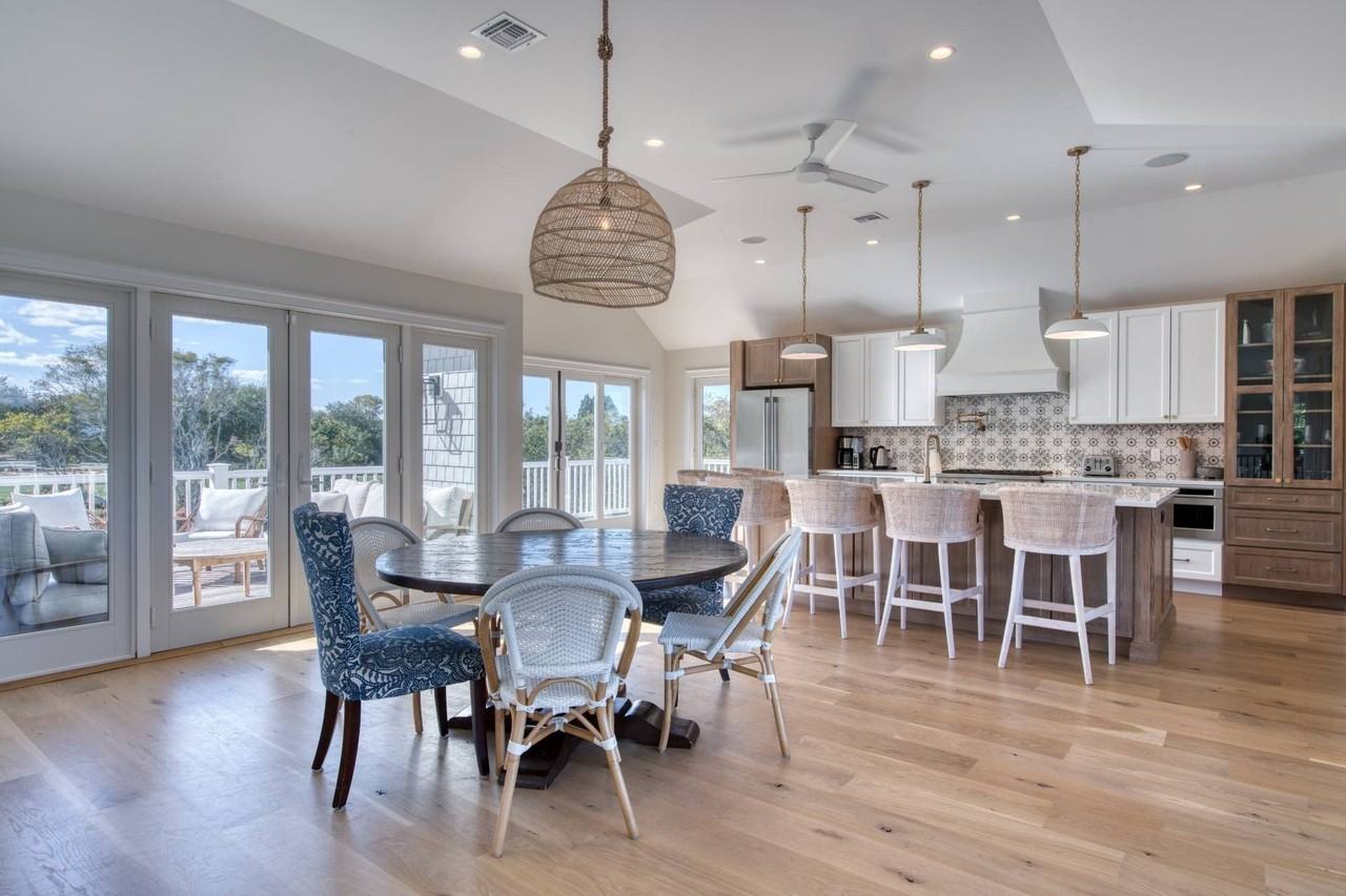 288 Fairview Ave - Photo 4 of 19