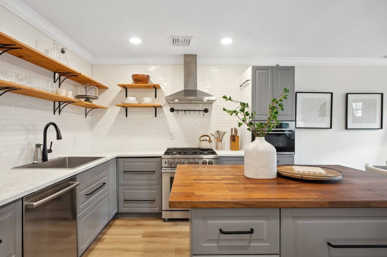 28 Argonne Rd W - Photo 2 of 25