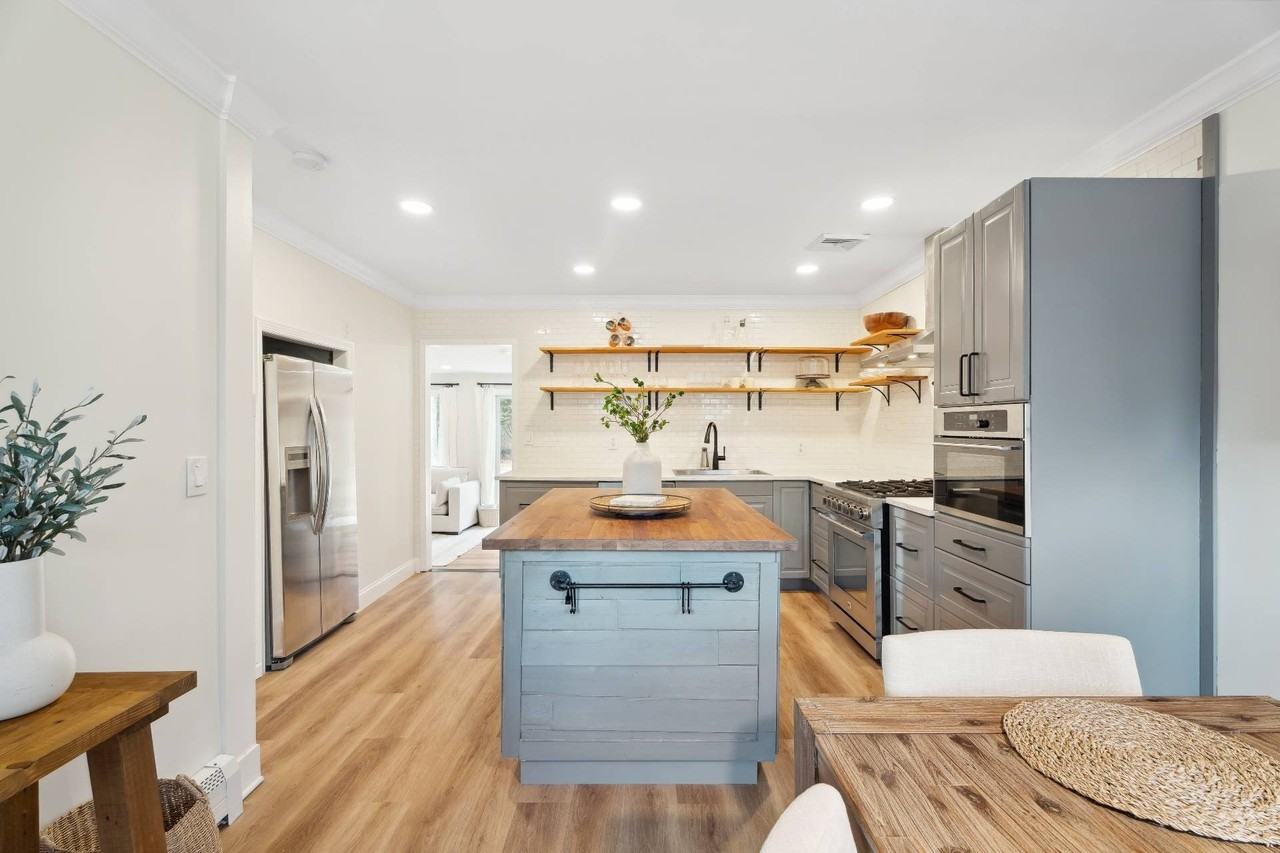 28 Argonne Rd W - Photo 5 of 25