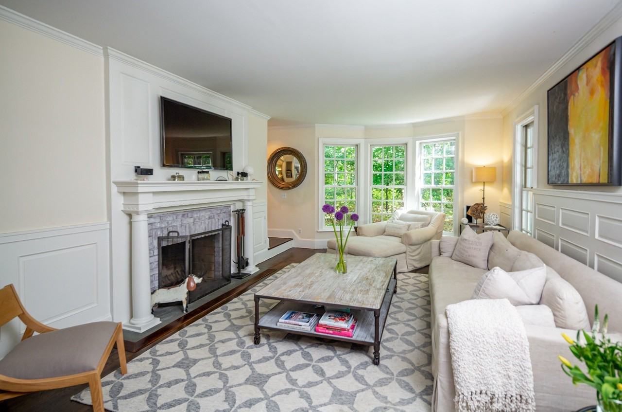 283 Wainscott Harbor Rd - Photo 7 of 19