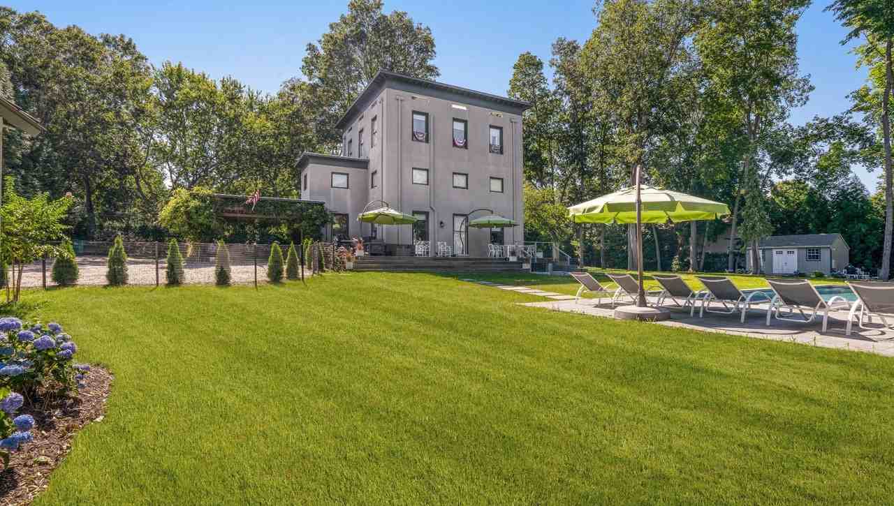 127 Bay St - Photo 5 of 22