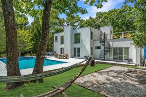featured image of 9 Todd Dr