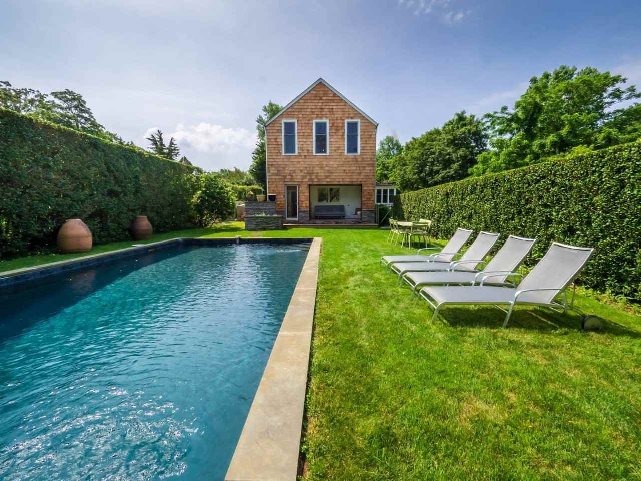 126 Sagaponack Rd - Photo 2 of 16