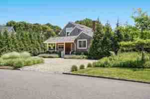 featured image of 73 Sea Farm Ln