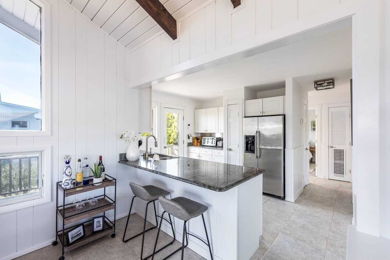 627 Old Montauk Hwy - Photo 5 of 17