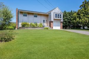 featured image of 156 Soundview Dr