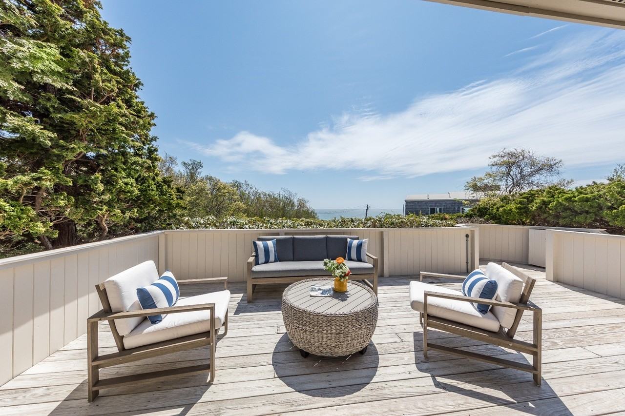 657 Old Montauk Hwy - Photo 6 of 16