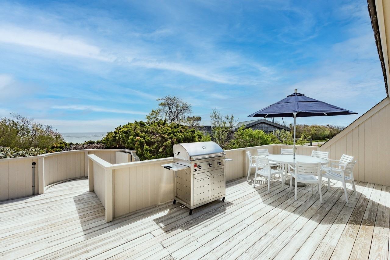 657 Old Montauk Hwy - Photo 7 of 16