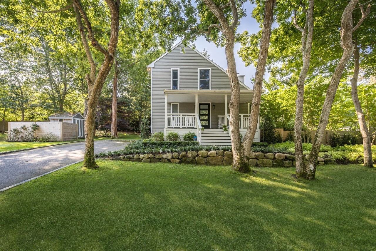 7 Hedges Ave - Photo 2 of 18