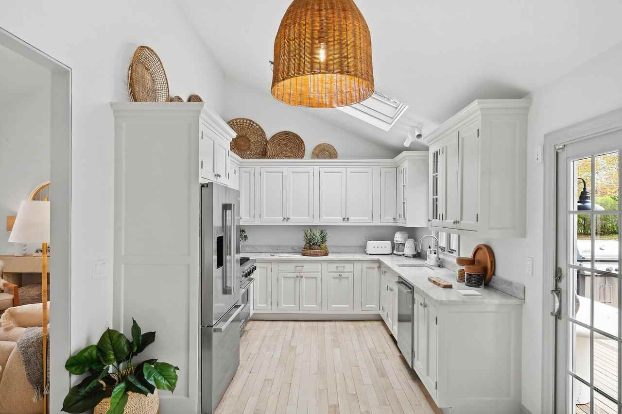 24 Audubon Ave - Photo 4 of 14