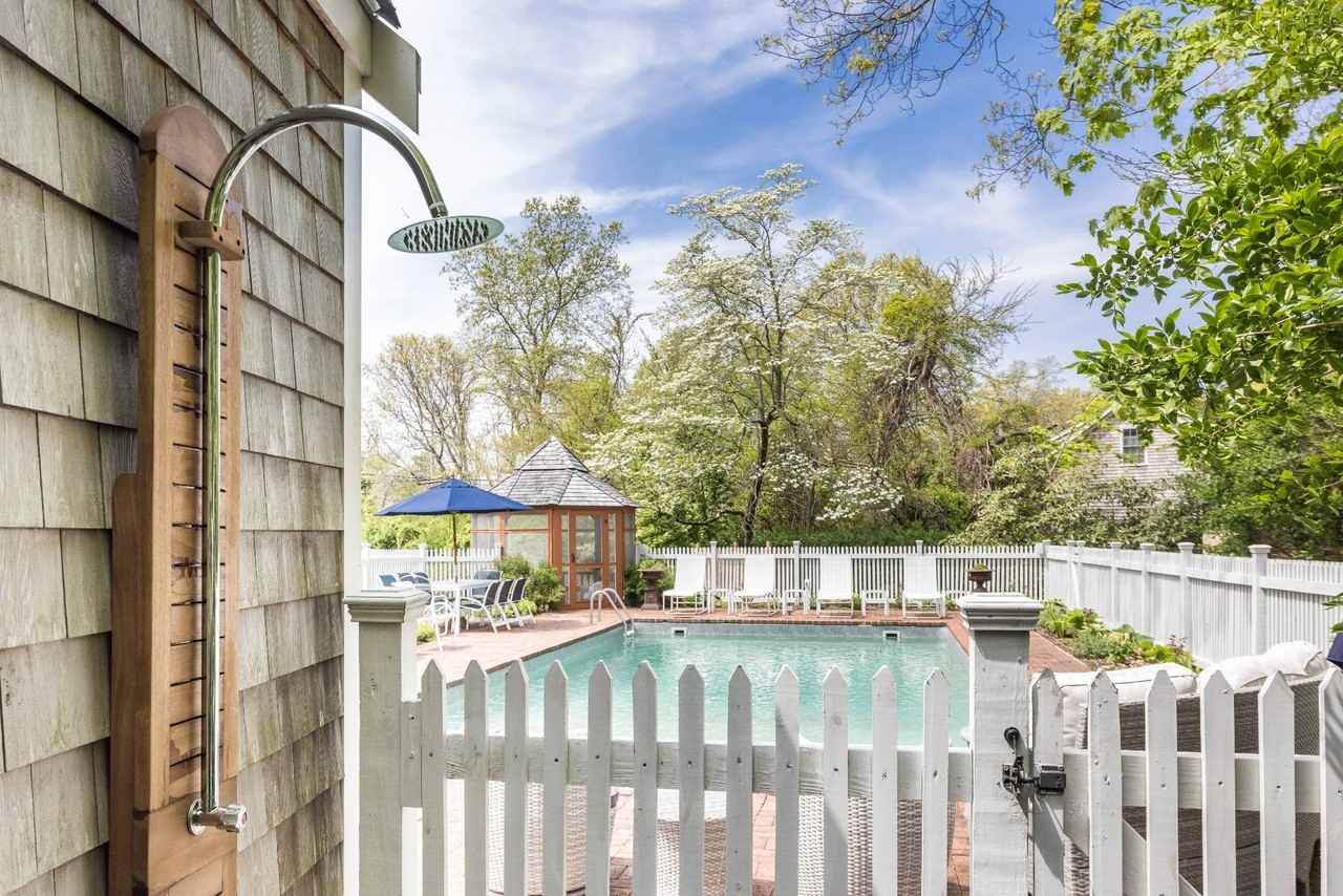 3 Shelter Island Ave - Photo 6 of 36
