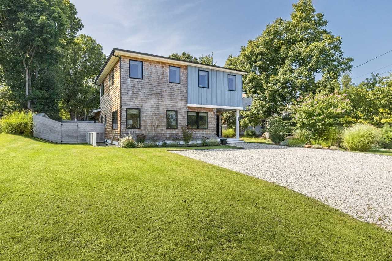 75 Duryea Ave - Photo 4 of 20