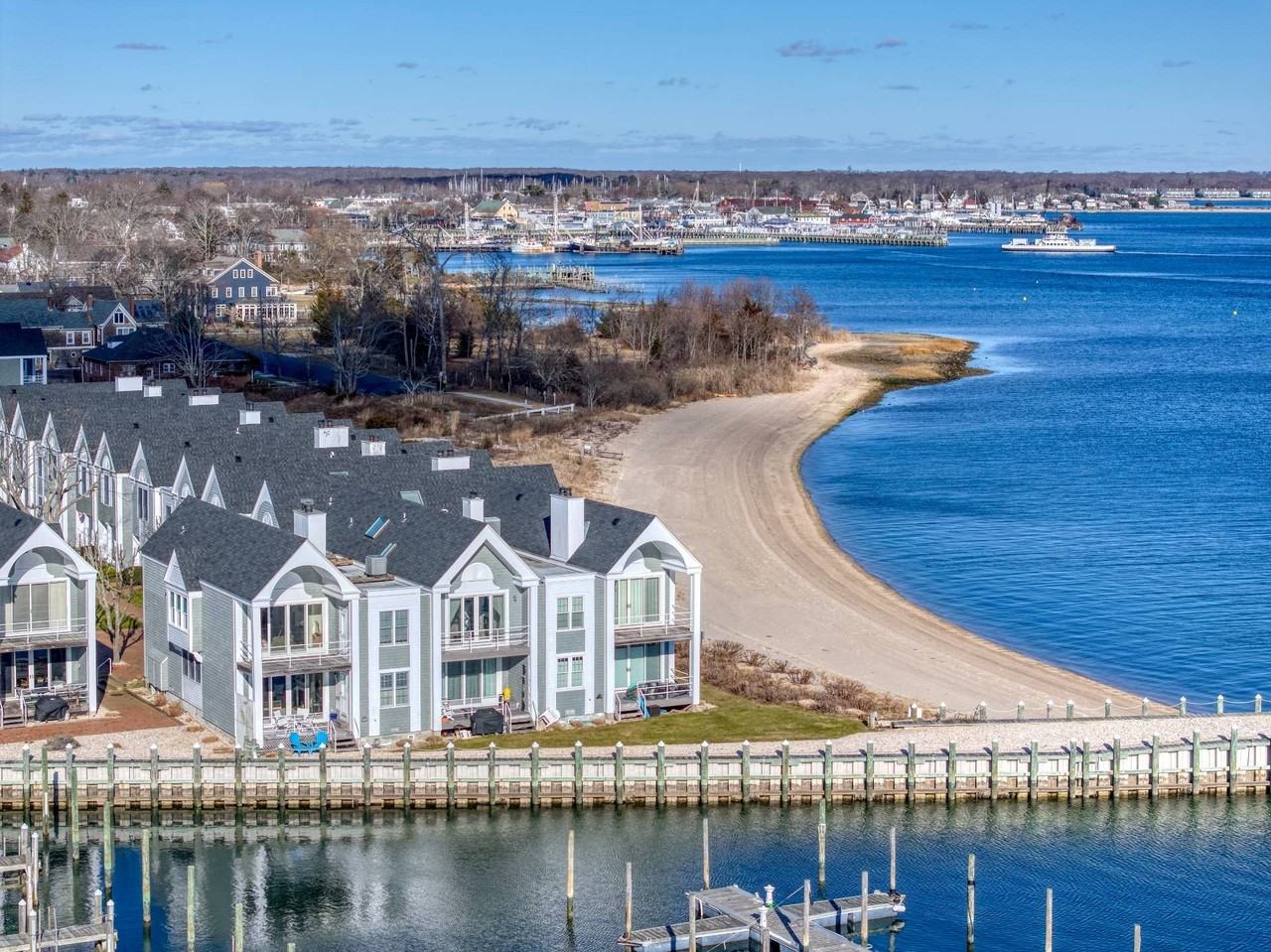 8 Oyster Pt - Photo 2 of 15