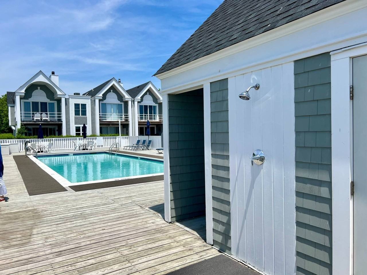 8 Oyster Pt - Photo 6 of 15