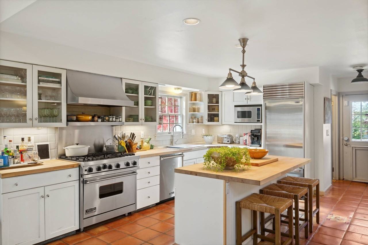 46 Abrahams Path - Photo 4 of 17