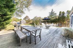 featured image of 17 Beach Ave