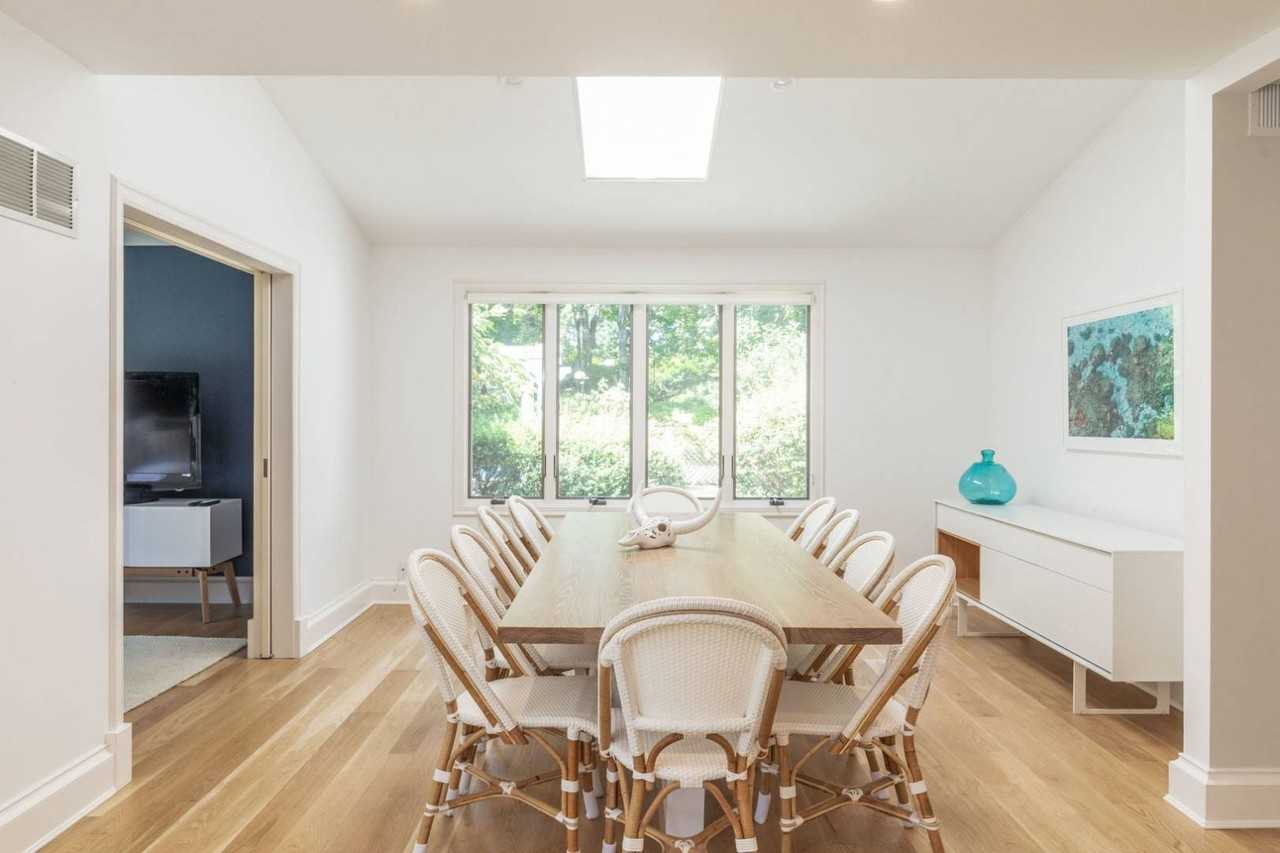 33 Cedar St - Photo 4 of 16