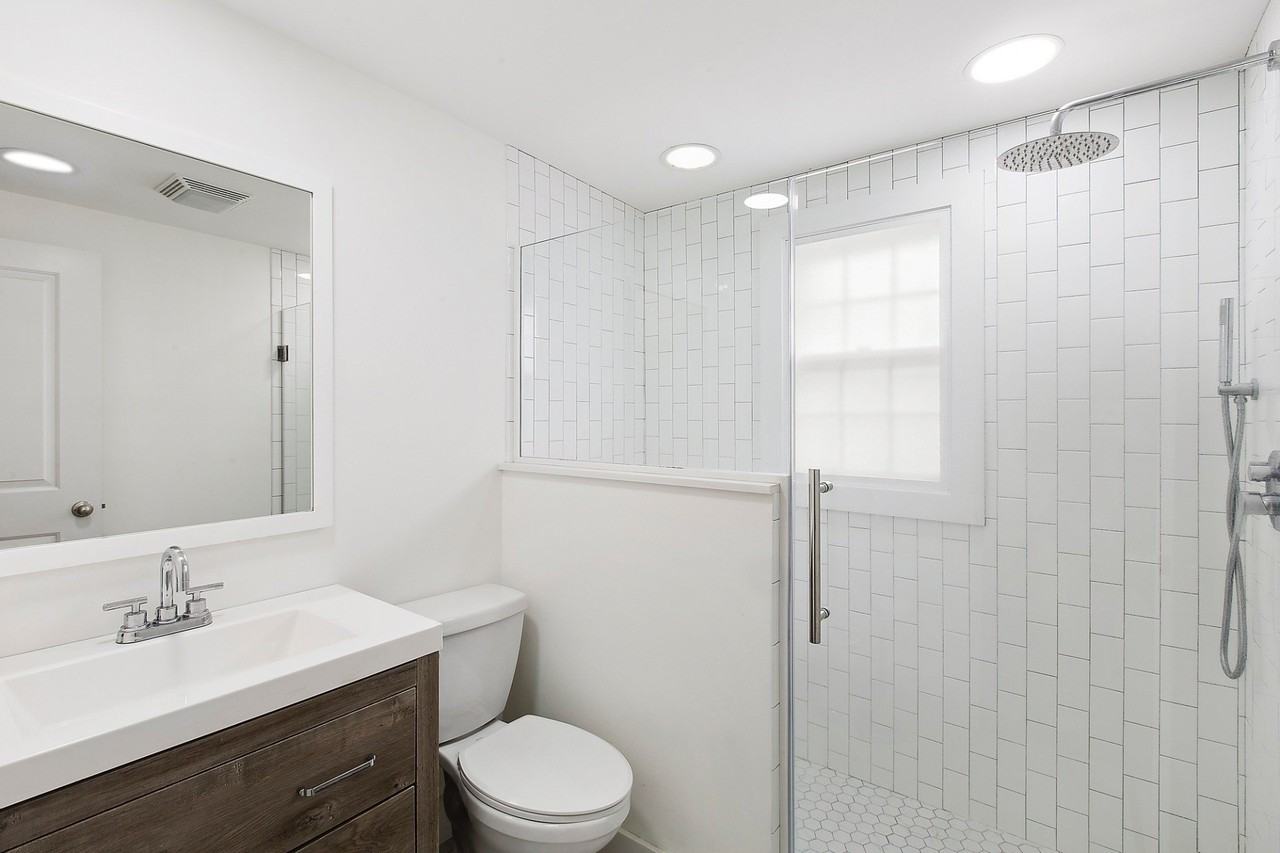 18 Sylvan Ln - Photo 7 of 10
