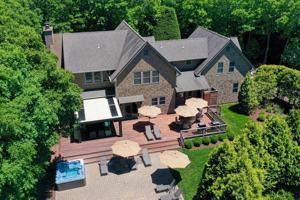 featured image of 23 Arbutus Rd