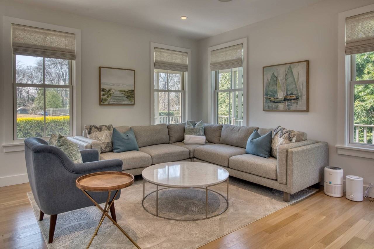 23 Forrest St - Photo 5 of 16