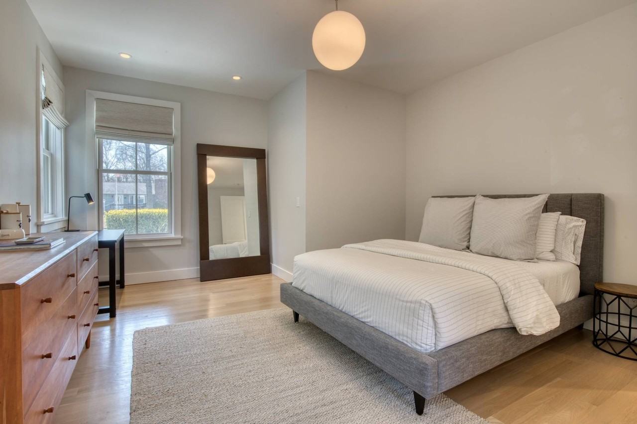 23 Forrest St - Photo 6 of 16