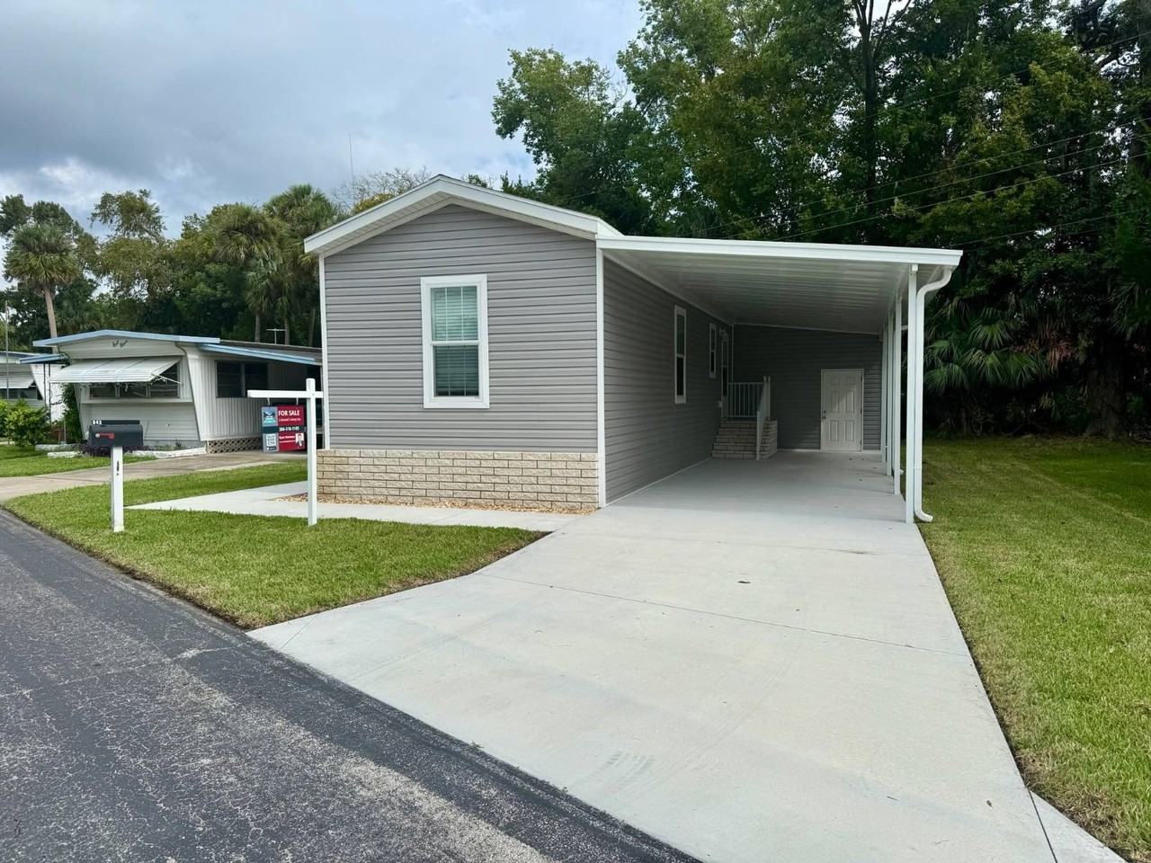 843 E Colonial Cir - Photo 3 of 25