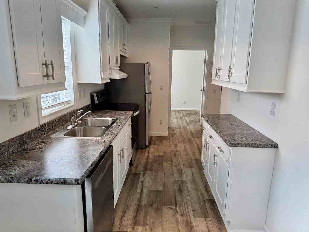 887 E Colonial Cir - Photo 6 of 26