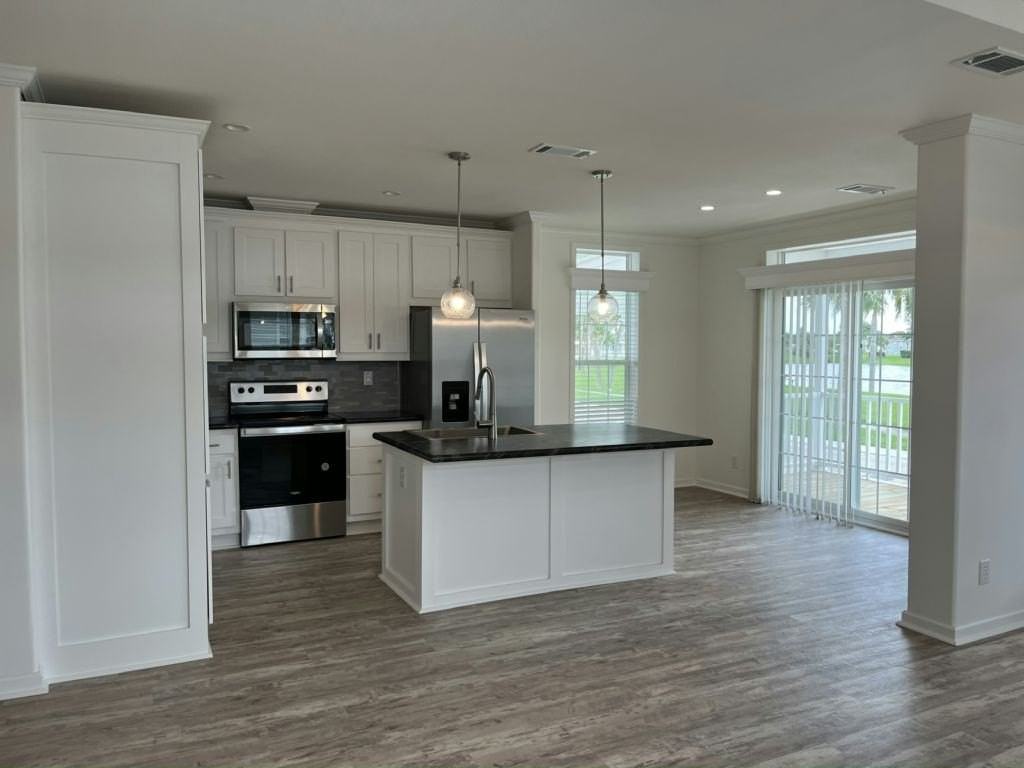568 Plaza Del Sol #0568 - Photo 3 of 20