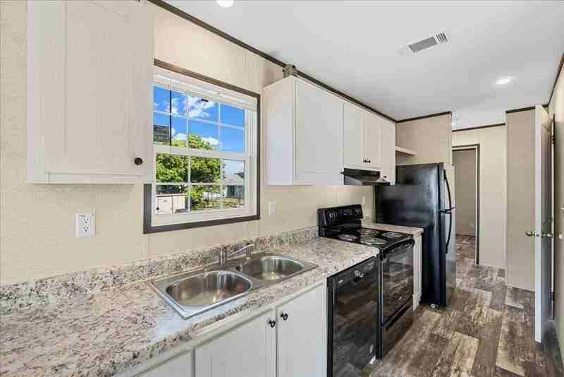 125 Southland Ct #125 - Photo 2 of 4