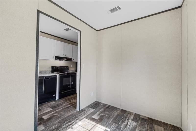 125 Southland Ct #125 - Photo 4 of 4