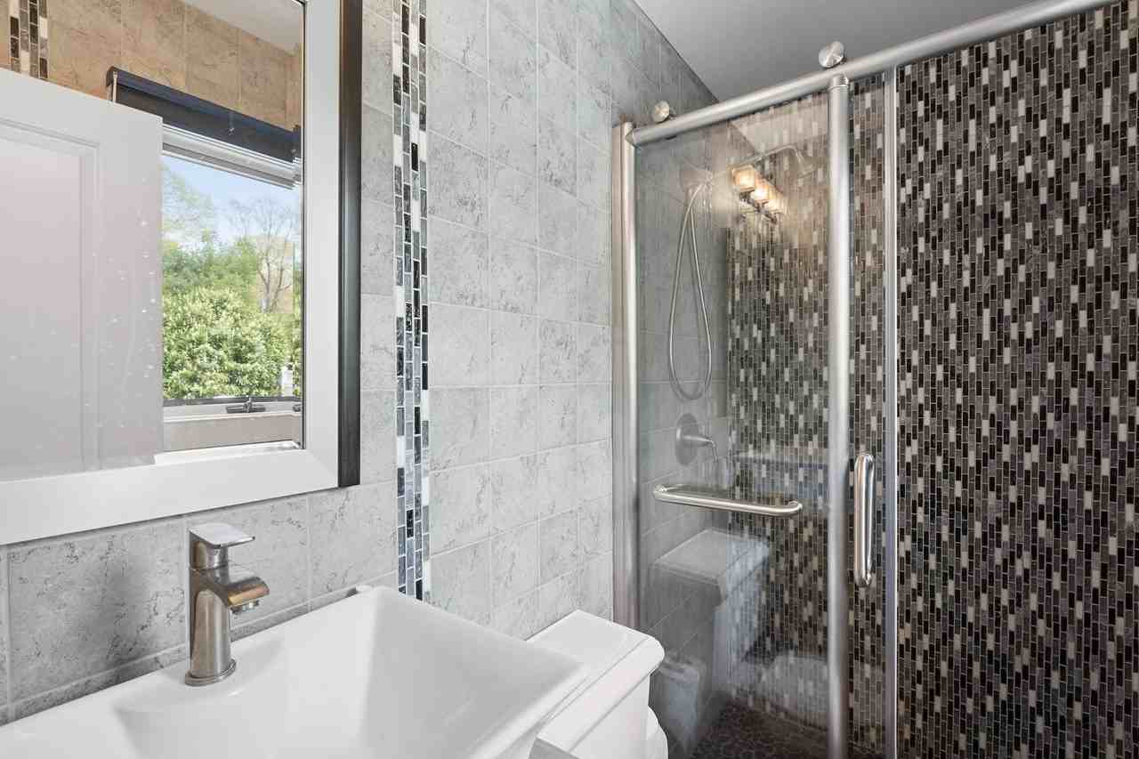 60 Cedar Dr - Photo 7 of 11