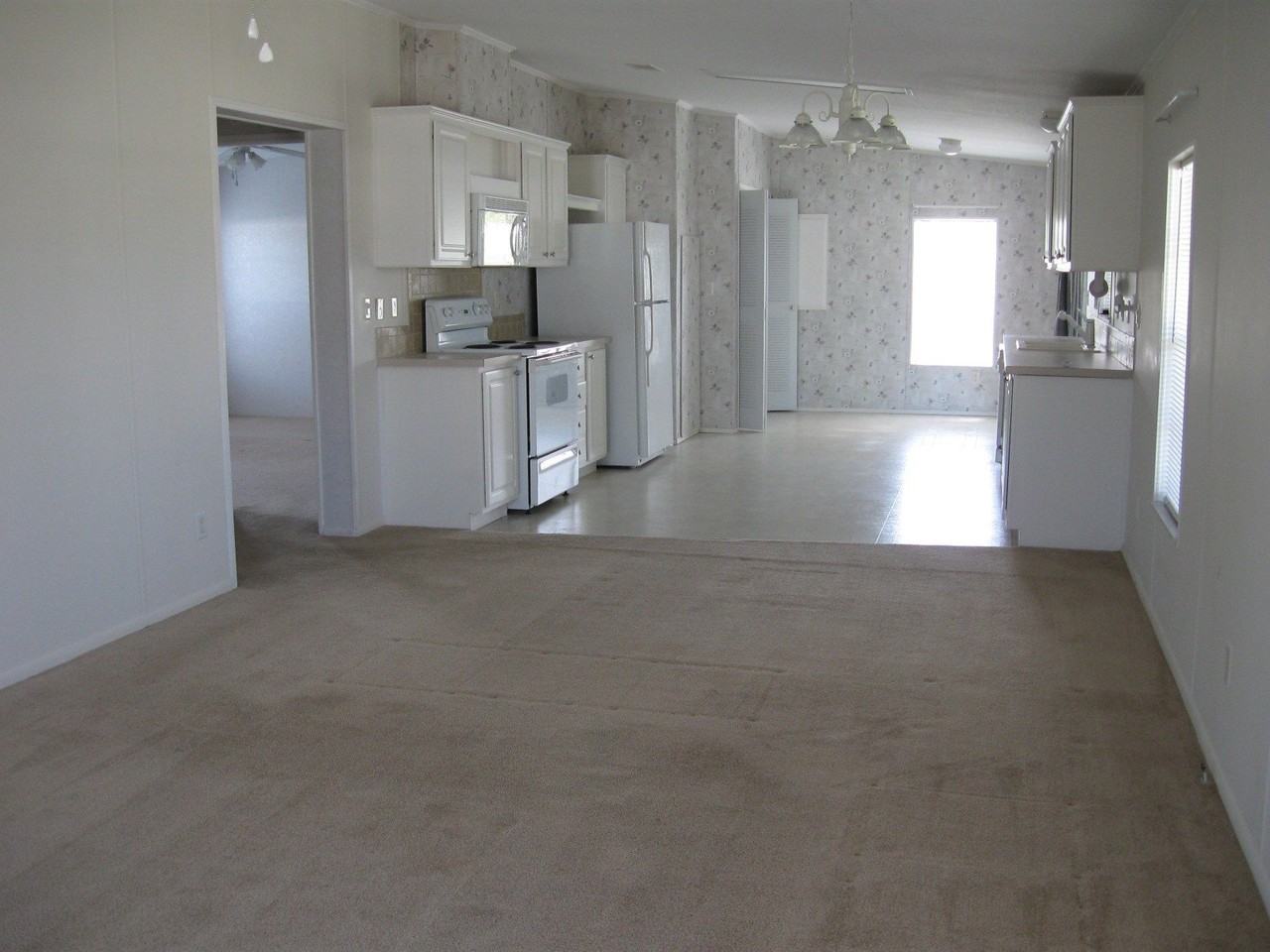 182 Oleander St #0182 - Photo 3 of 18